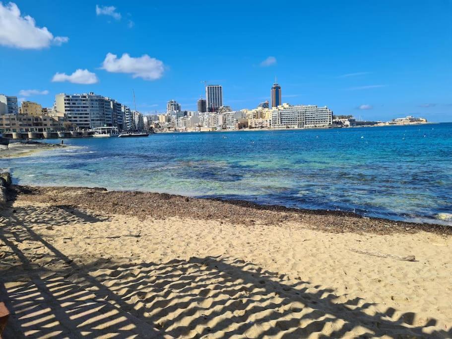 Cozy Inside.City & Beach Outside Apartment Sliema Bagian luar foto