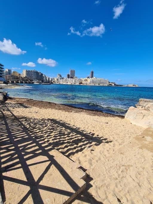 Cozy Inside.City & Beach Outside Apartment Sliema Bagian luar foto